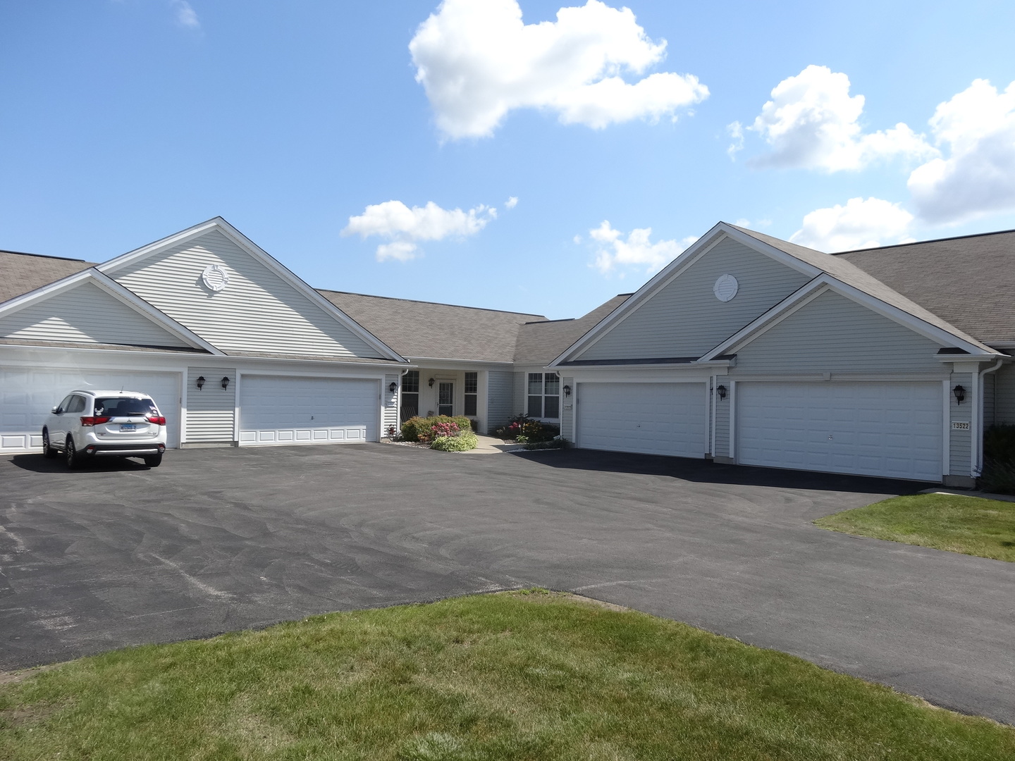 13528 Nealy Road Huntley, IL 60142 - Photo 2 of 39 a view of a car garage