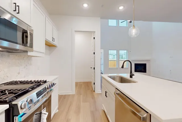 $434,990 | 13113 Geary Drive, Austin, TX 78610