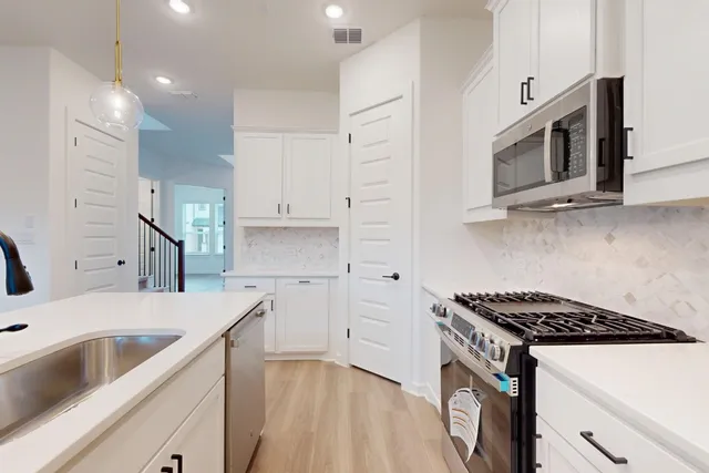 $434,990 | 13113 Geary Drive, Austin, TX 78610