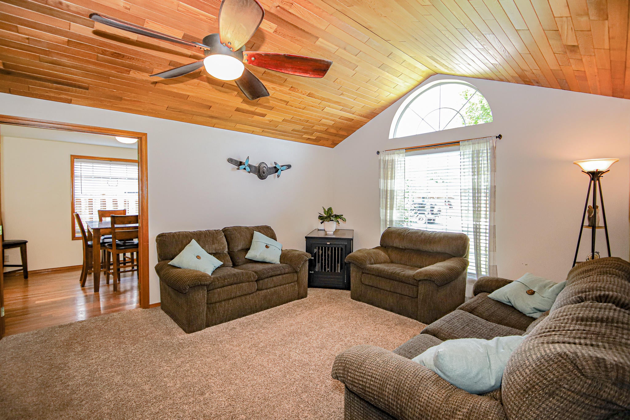 545 Brandon Street Central Point, OR 97502 - Photo 6 of 32 6