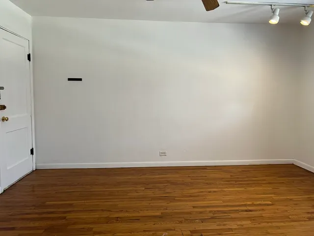 $1,400 | 10 East Jefferson Avenue, Unit 2, Naperville, IL 60540