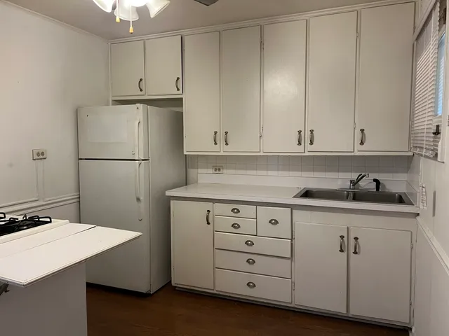 $1,400 | 10 East Jefferson Avenue, Unit 2, Naperville, IL 60540