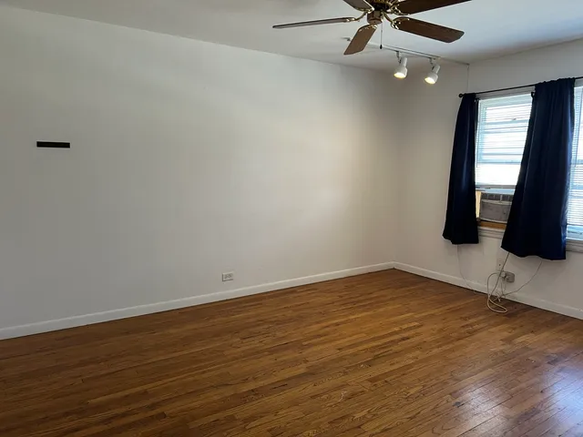 $1,400 | 10 East Jefferson Avenue, Unit 2, Naperville, IL 60540