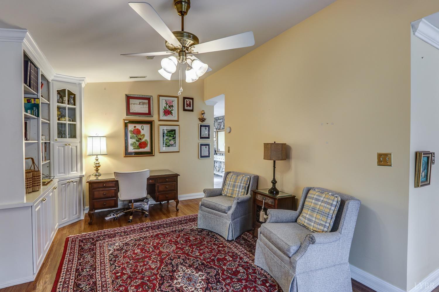 117 Sailview Drive Forest, VA 24551 - Photo 15 of 55 a living room with furniture and a rug