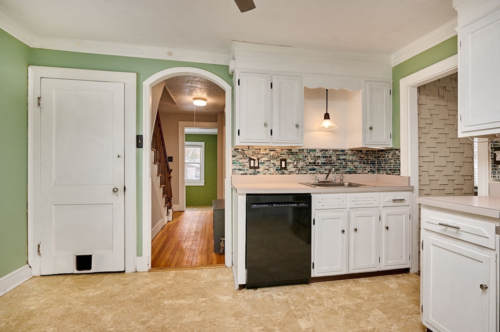 3 Butler Street Westfield, MA 01085 - Photo 14 of 40