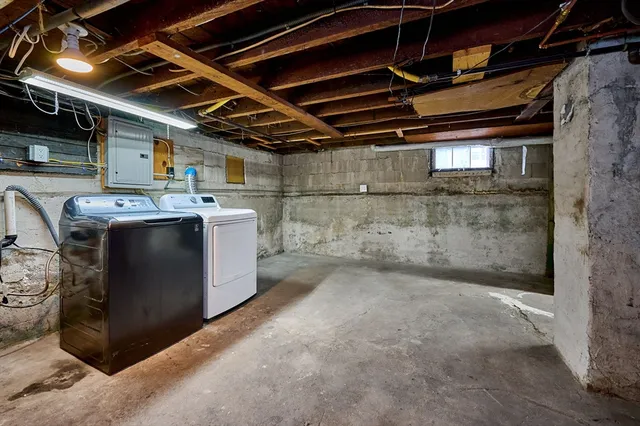 a view of a storage & utility room