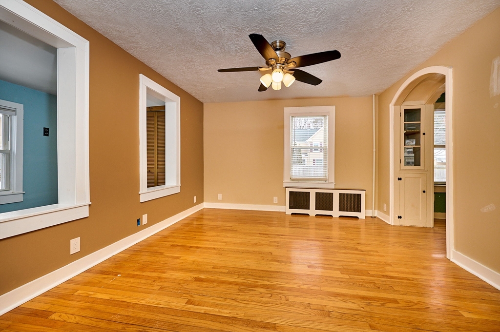 3 Butler Street Westfield, MA 01085 - Photo 9 of 40