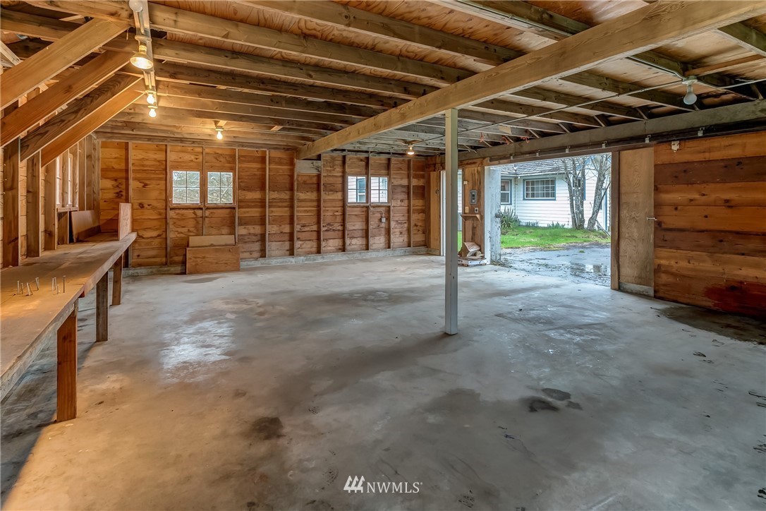 8970 Valley View Road Custer, WA 98240 - Photo 9 of 24