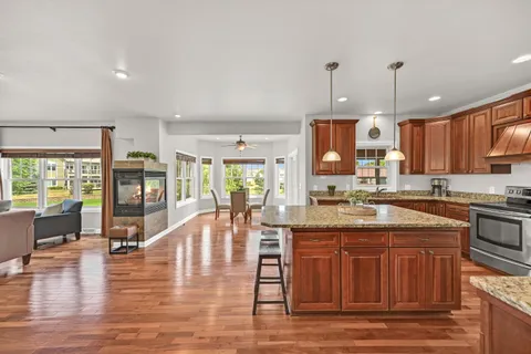 $685,000 | 533 Majestic View Lane, Oconomowoc, WI 53066