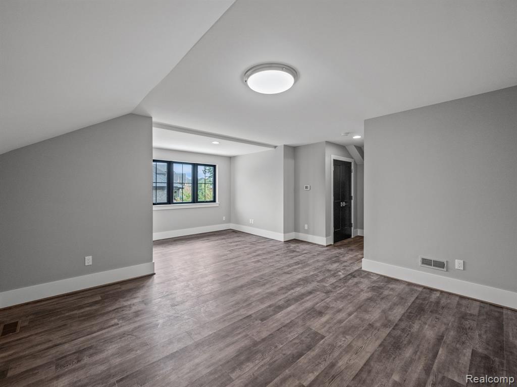2706 Heights View Court Rochester, MI 48306 - Photo 29 of 29