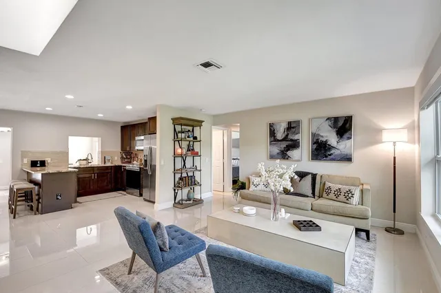 $4,300 | 702 Grove Street, Lake Worth Beach, FL 33461