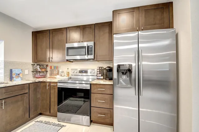 $4,300 | 702 Grove Street, Lake Worth Beach, FL 33461