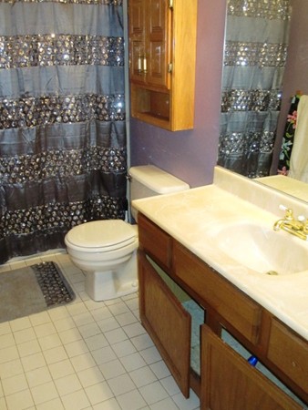 1050 Russell Road Westfield, MA 01085 - Photo 11 of 14 Gallery Image 11