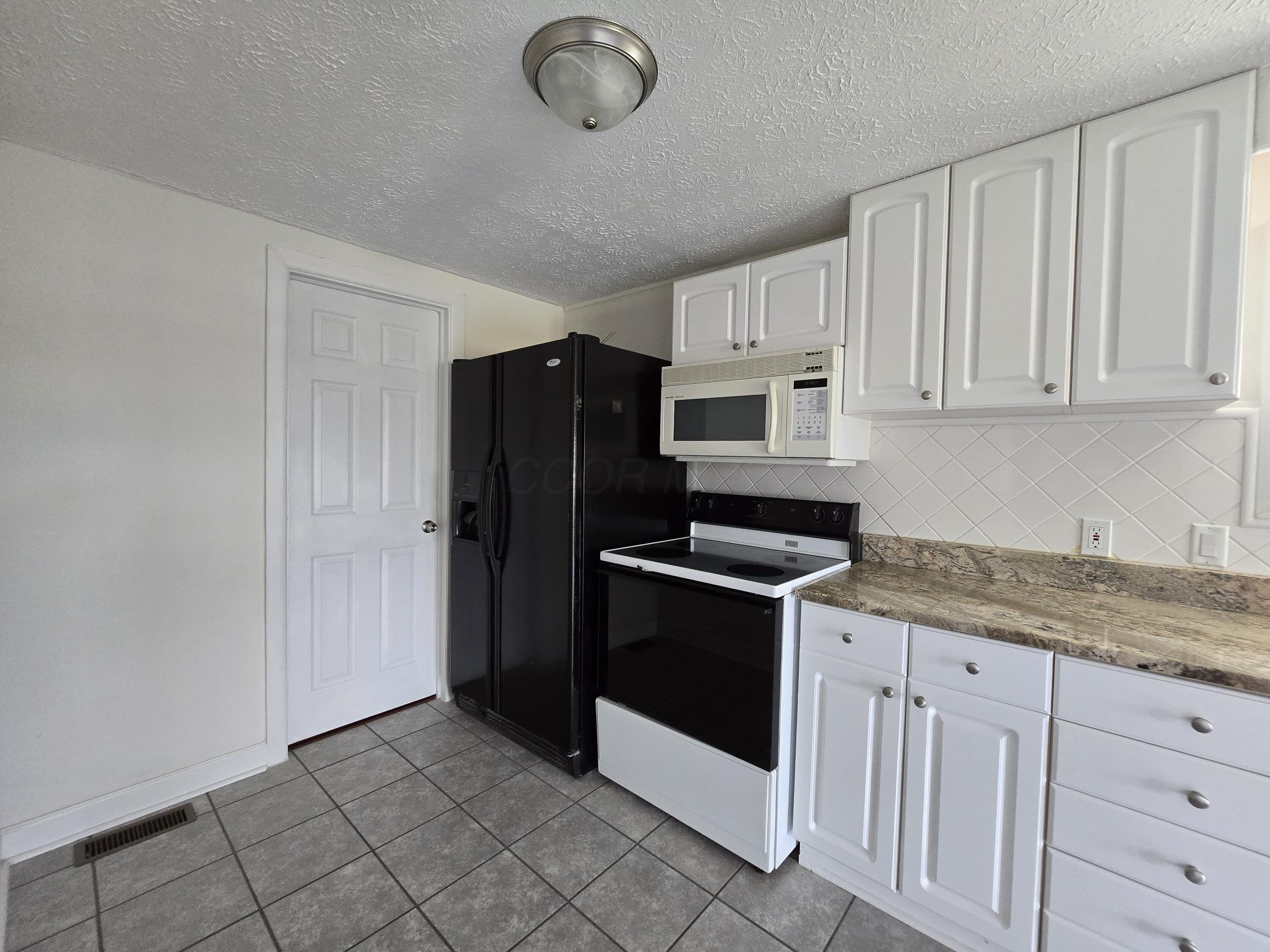 6140 Marysville Road, Unit B Ostrander, OH 43061 - Photo 4 of 29 IMG-20250717-WA0046