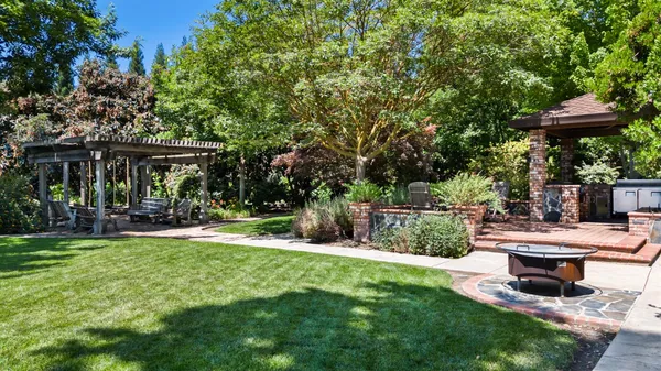 $2,950,000 | 20592 Ayers Avenue, Escalon, CA 95320