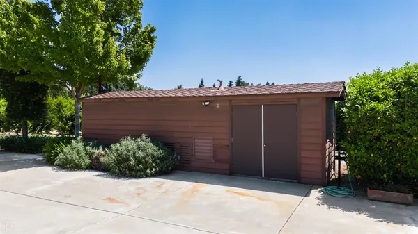 $2,950,000 | 20592 Ayers Avenue, Escalon, CA 95320