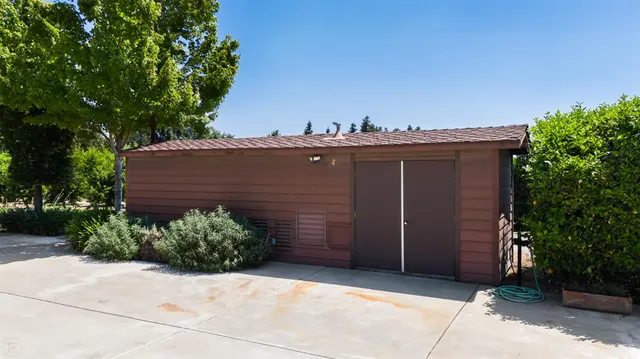 $3,900,000 | 20592 Ayers Avenue, Escalon, CA 95320