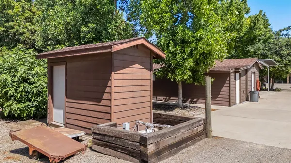 $2,950,000 | 20592 Ayers Avenue, Escalon, CA 95320
