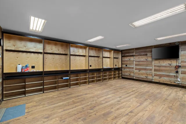 $3,900,000 | 20592 Ayers Avenue, Escalon, CA 95320