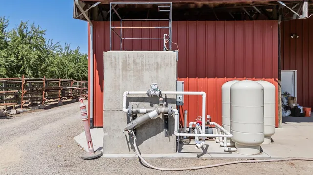 $3,900,000 | 20592 Ayers Avenue, Escalon, CA 95320