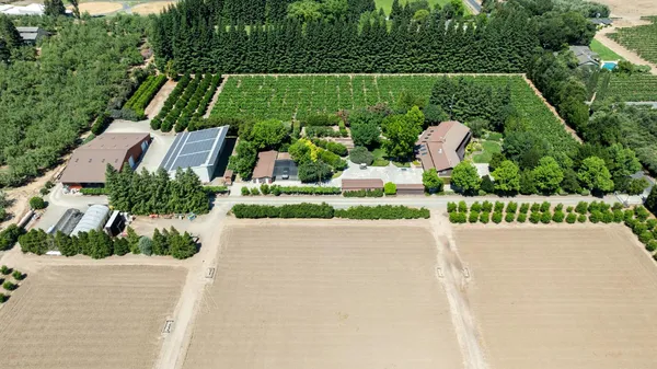 $2,950,000 | 20592 Ayers Avenue, Escalon, CA 95320