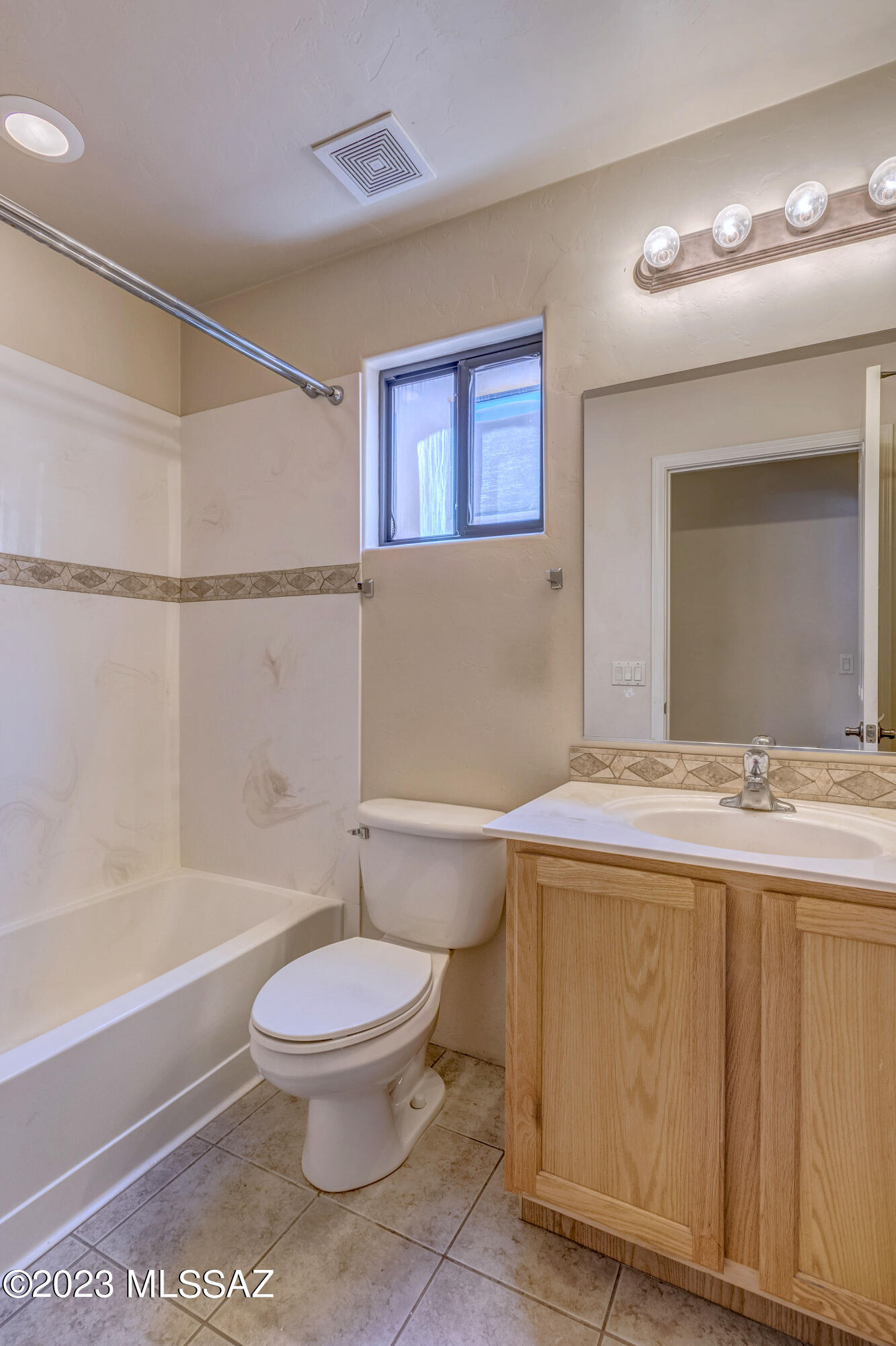 223 South Fresno Spring Way Tucson, AZ 85748 - Photo 7 of 27