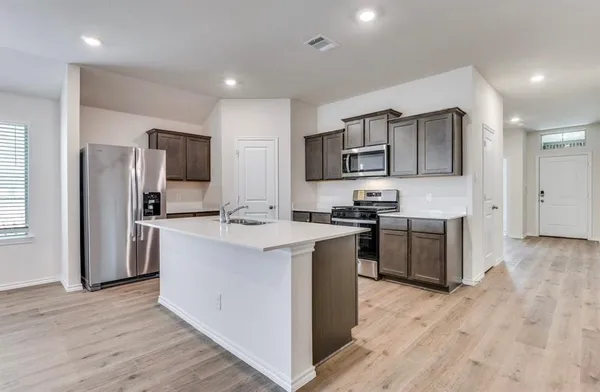 $2,300 | 4112 Limestone Blf Drive, Celina, TX 75009