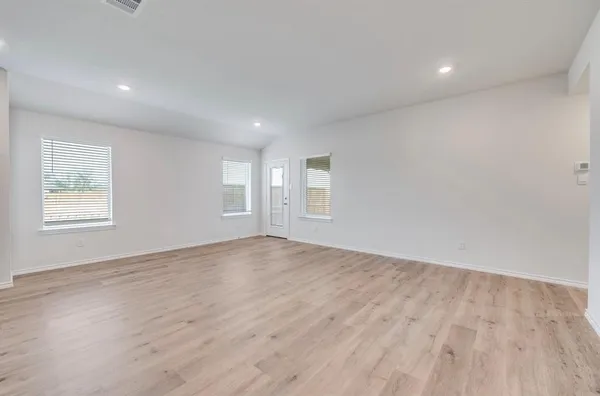 $2,300 | 4112 Limestone Blf Drive, Celina, TX 75009