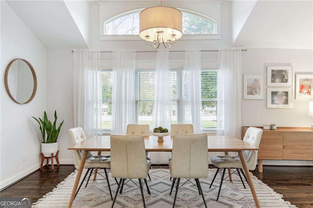 2171 Azalea Circle Decatur, GA 30033 - Photo 4 of 37