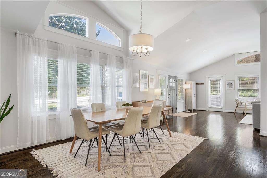 2171 Azalea Circle Decatur, GA 30033 - Photo 6 of 37