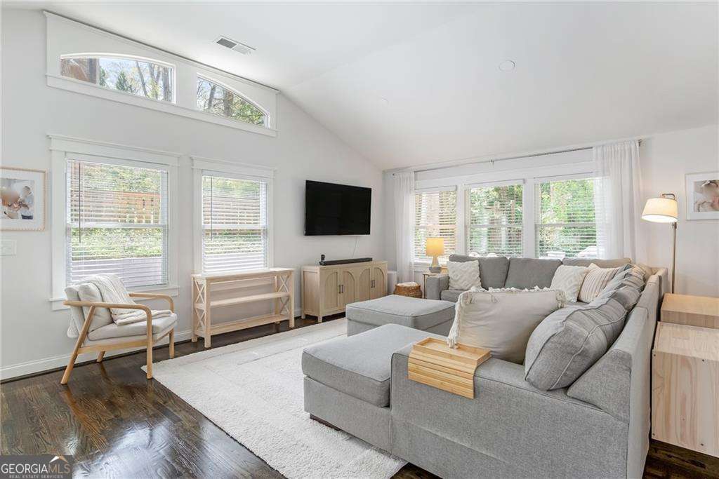 2171 Azalea Circle Decatur, GA 30033 - Photo 8 of 37