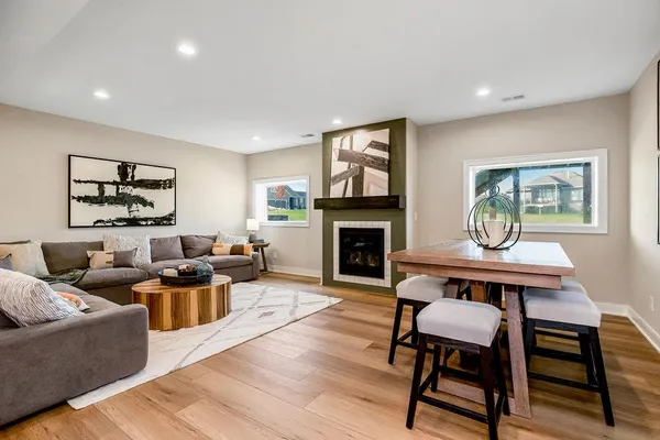 $647,580 | 15286 West 161st Street, Olathe, KS 66062