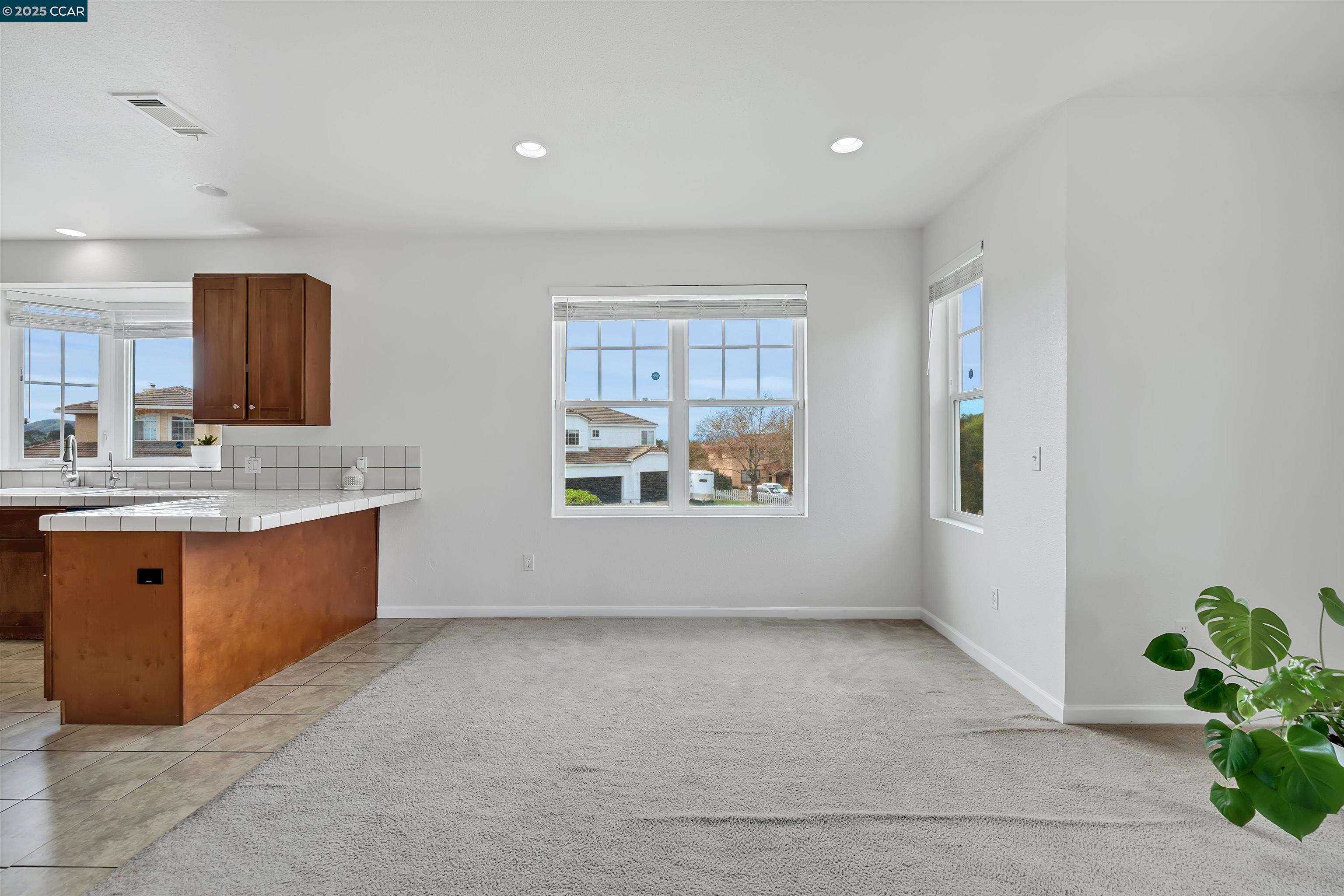 213 North Rancho Place Pinole, CA 94564 - Photo 7 of 26