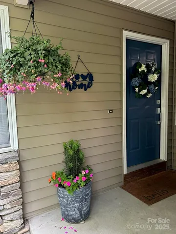 $479,000 | 197 Highland Golf Drive, Flat Rock, NC 28731