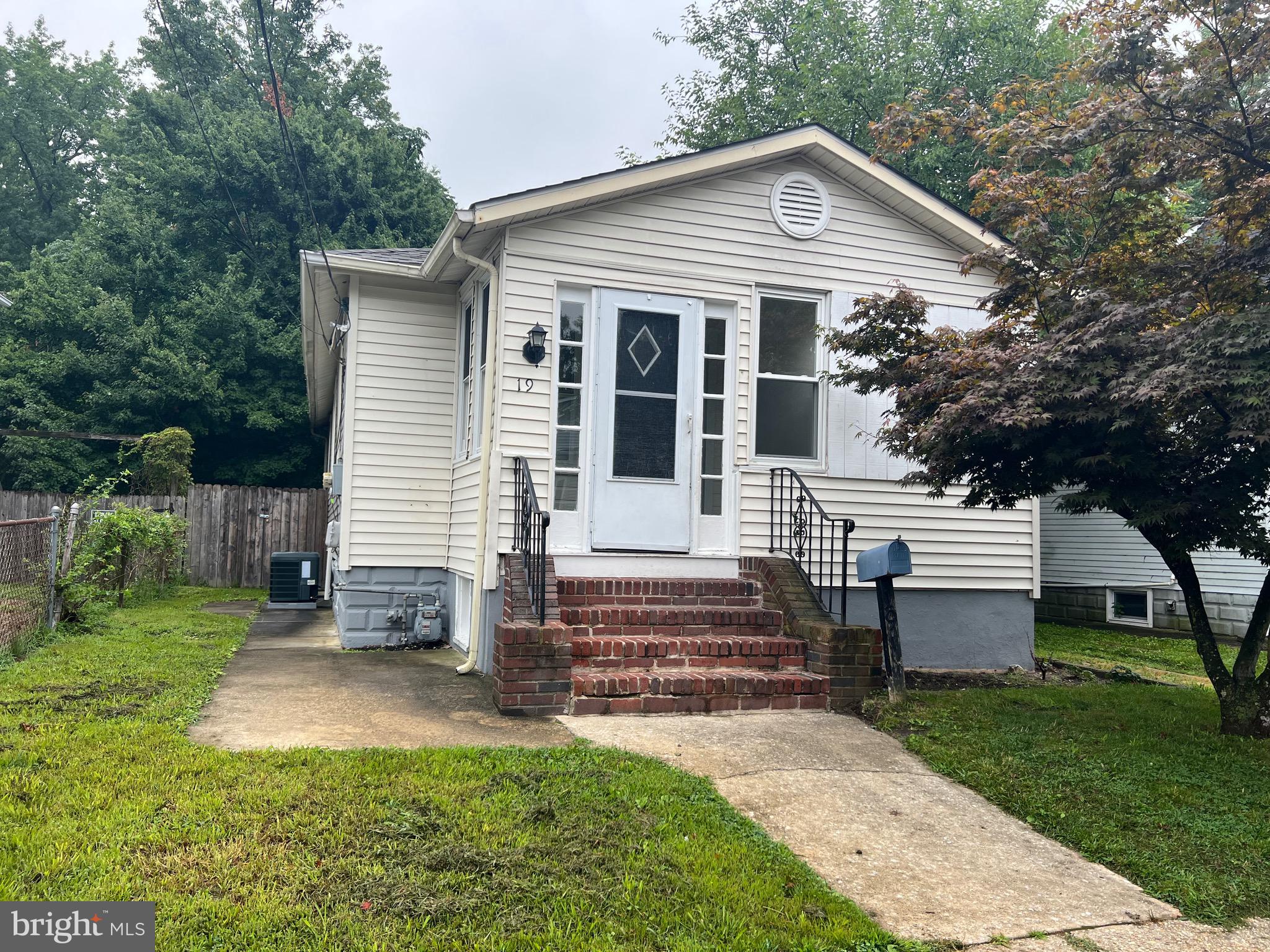 19 Holly Street Clementon, NJ 08021 - Photo 1 of 18