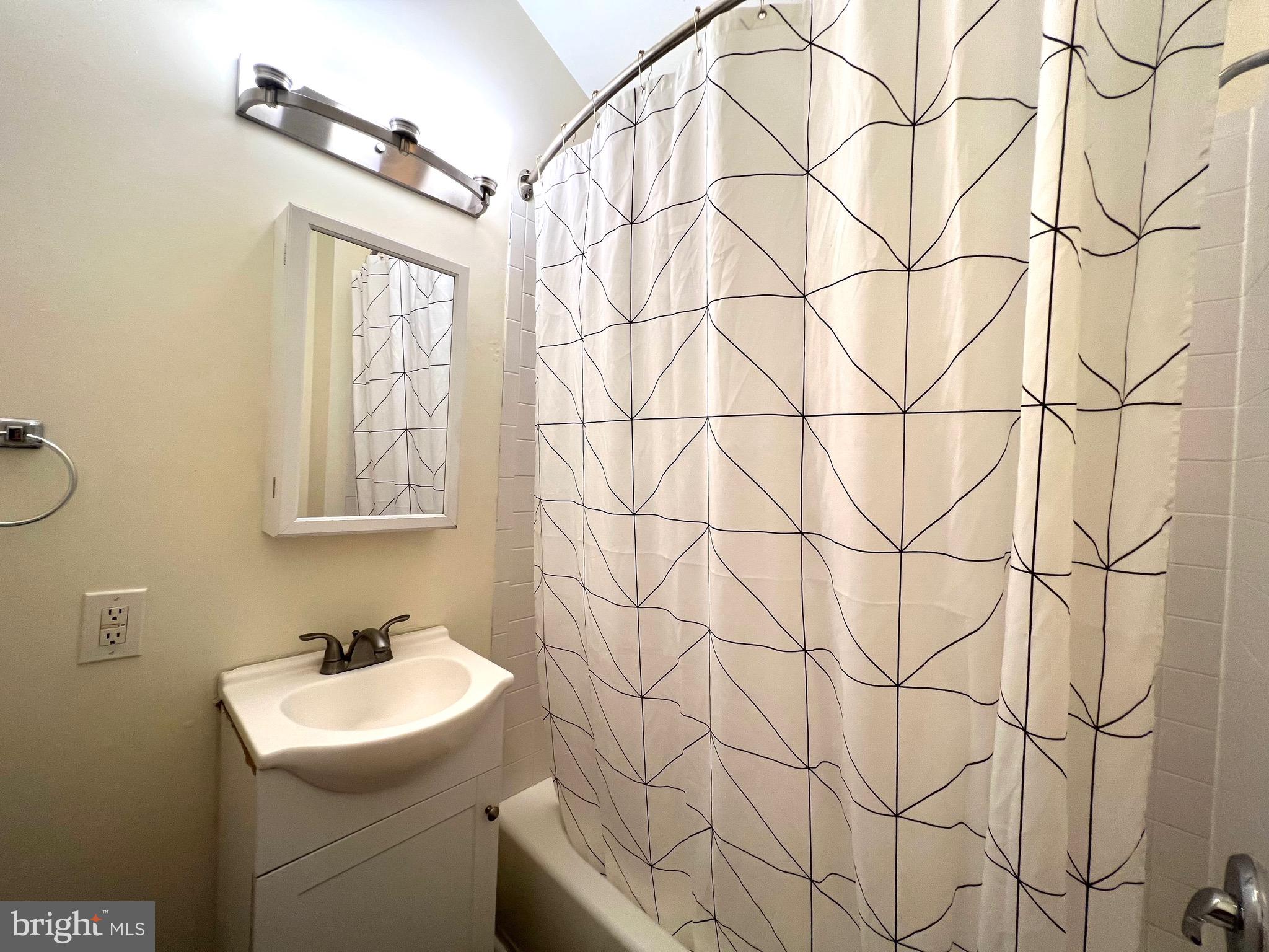 19 Holly Street Clementon, NJ 08021 - Photo 12 of 18