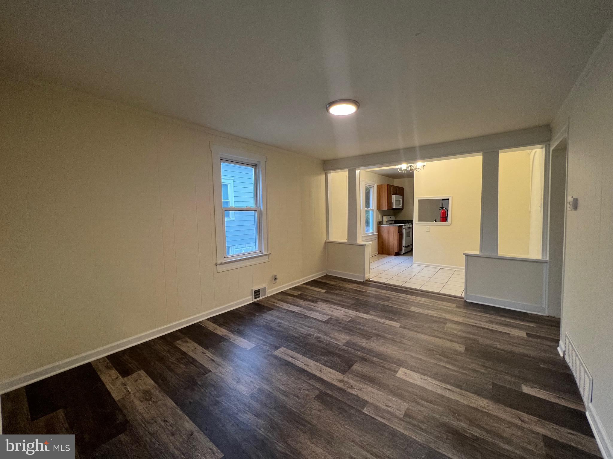 19 Holly Street Clementon, NJ 08021 - Photo 5 of 18