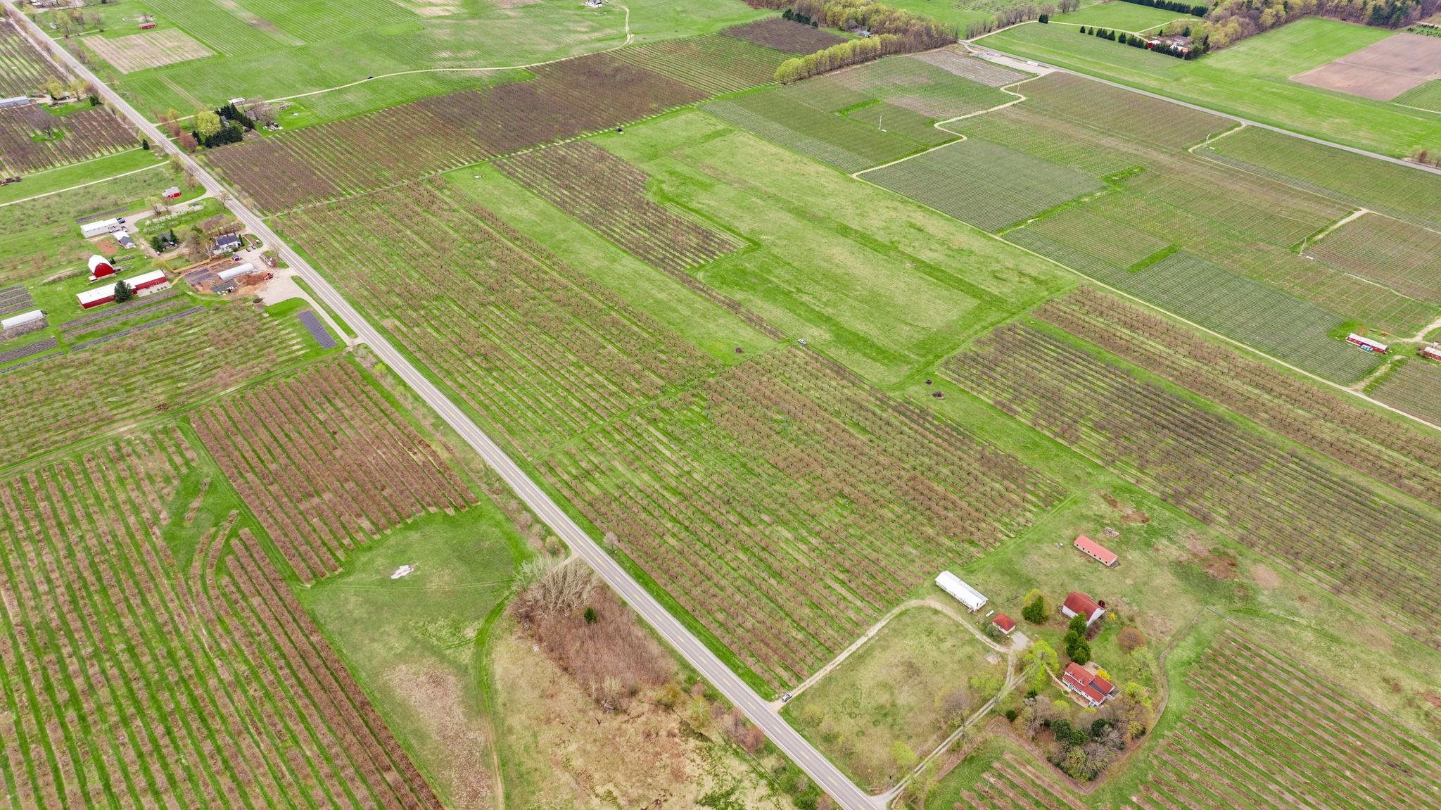 17835 Center Road Traverse City, MI 49686 - Photo 5 of 20