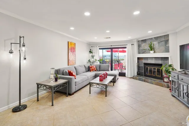 $450,000 | 167 Nantucket Lane, Vallejo, CA 94590