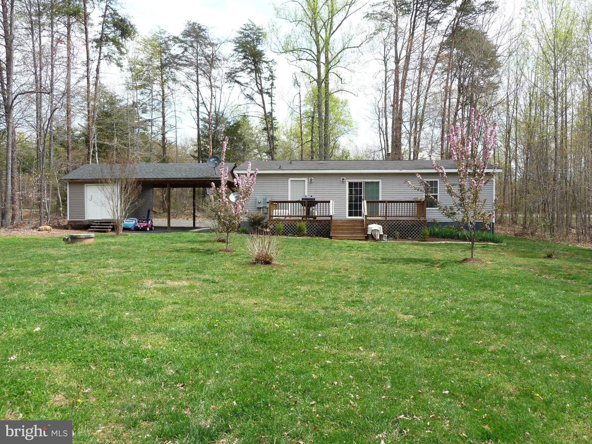 17026 Tysons Center Road Orange, VA 22960 - Photo 4 of 27 Great deck, and very private lot.
