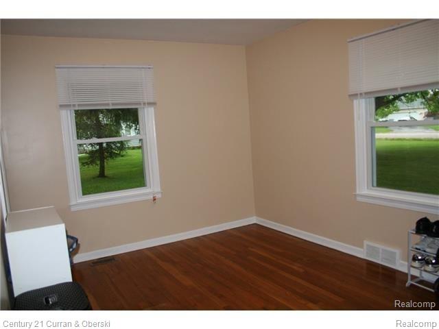 46515 Maben Road Canton, MI 48187 - Photo 18 of 56 BEDROOM