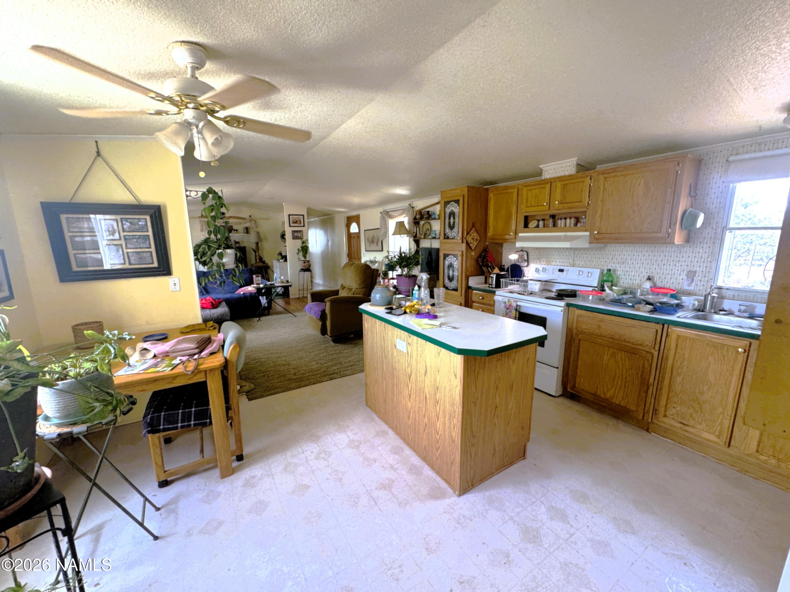 4399 Quarry Road Williams, AZ 86046 - Photo 6 of 13 dining room