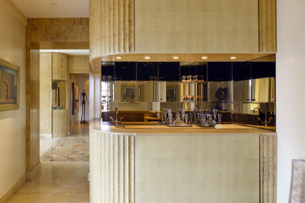 2801 Turtle Creek Boulevard, Unit 8W Dallas, TX 75219 - Photo 12 of 41