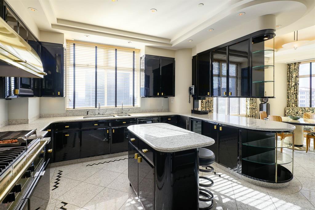 2801 Turtle Creek Boulevard, Unit 8W Dallas, TX 75219 - Photo 18 of 41