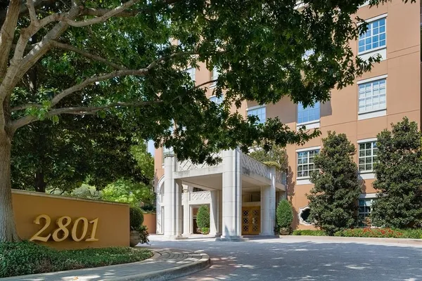 $5,000,000 | 2801 Turtle Creek Boulevard, Unit 8W, Dallas, TX 75219