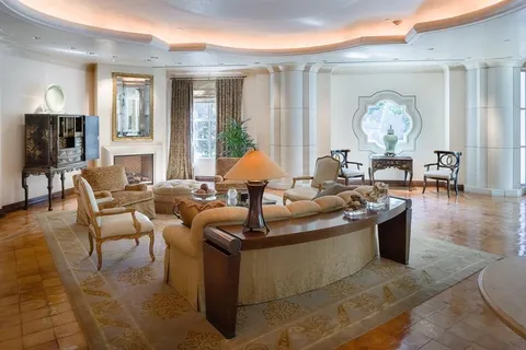 $5,000,000 | 2801 Turtle Creek Boulevard, Unit 8W, Dallas, TX 75219