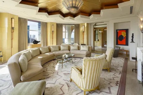 $5,000,000 | 2801 Turtle Creek Boulevard, Unit 8W, Dallas, TX 75219