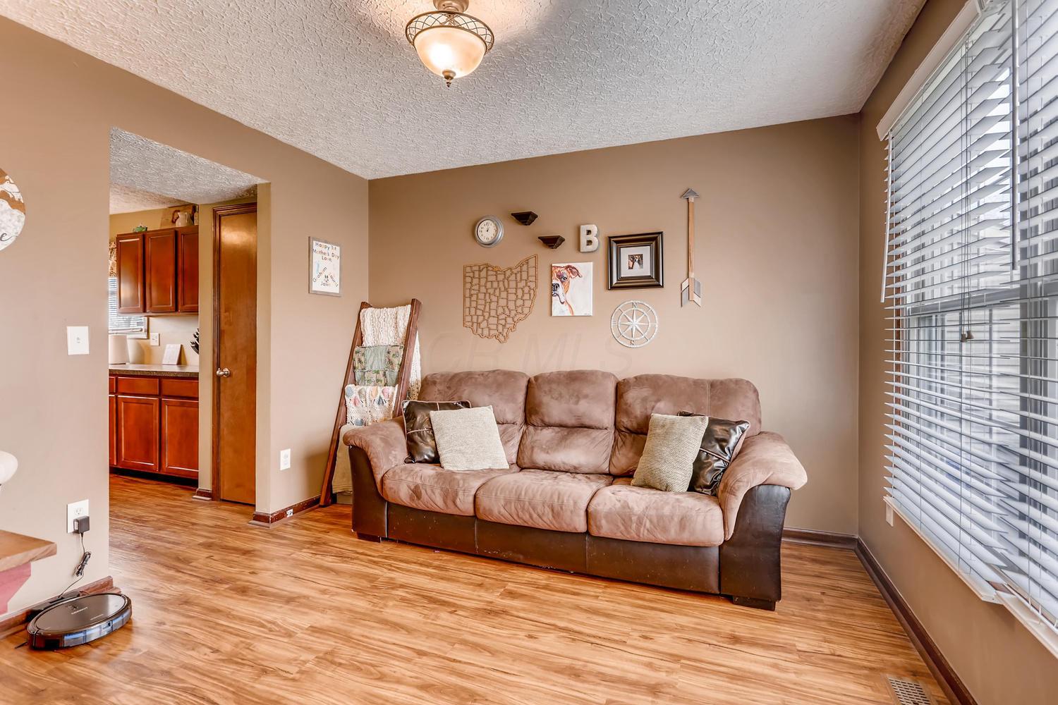 4559 Nickerson Road Columbus, OH 43228 - Photo 5 of 26 Gallery Image 5