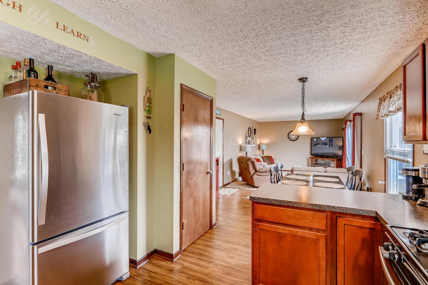 4559 Nickerson Road Columbus, OH 43228 - Photo 8 of 26 Gallery Image 8