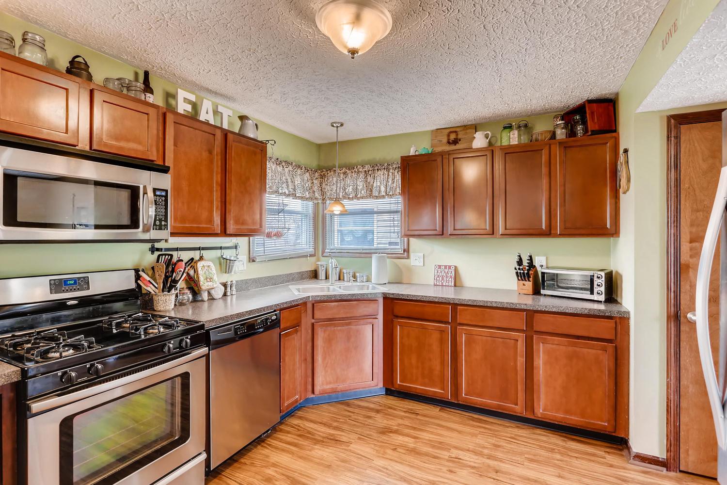 4559 Nickerson Road Columbus, OH 43228 - Photo 9 of 26 Gallery Image 9